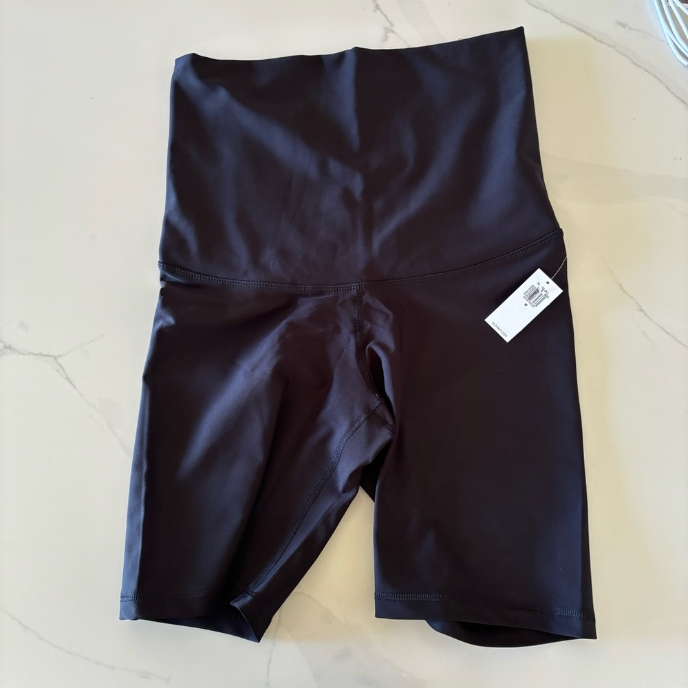 NWT🤰🏼Old Navy Maternity Powersoft Extra High-Rise Bike Short Go-Dry M